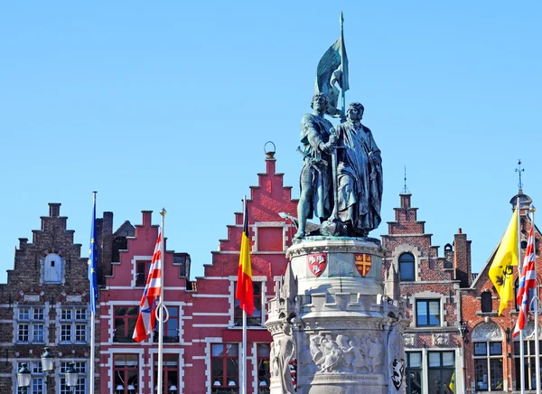 Standbeeld van jan breydel en pieter de coninck, Brugge — Stockfoto