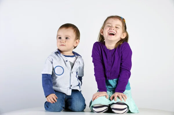 Hermano y hermana —  Fotos de Stock