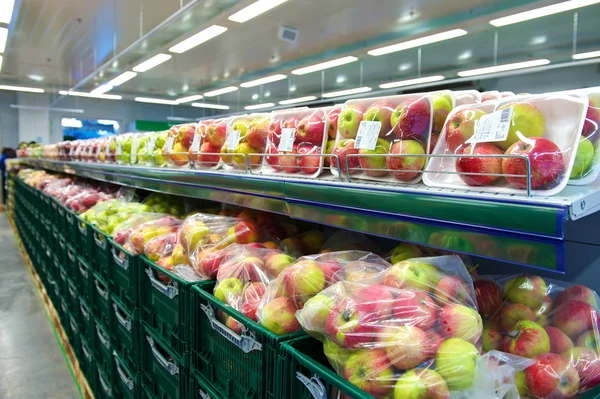Fruit in de supermarkt — Stockfoto