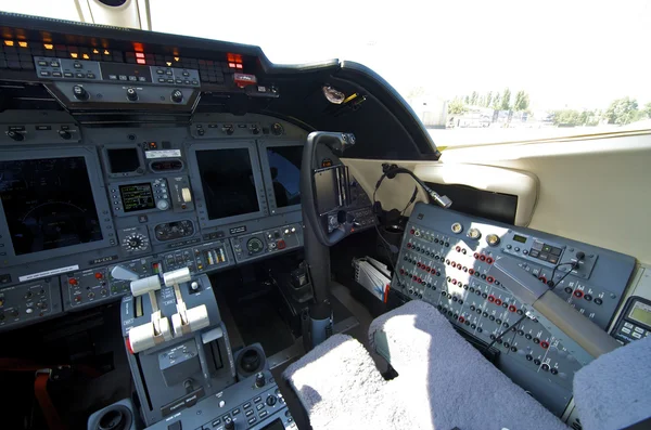 Pilot cockpit — Stockfoto