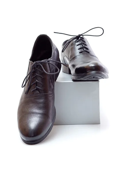 Новые черные туфли . — стоковое фото