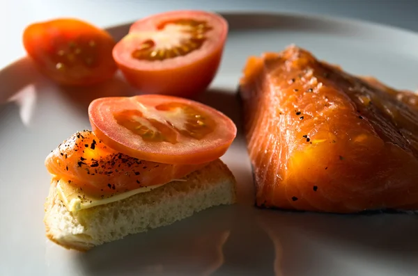 Sandwich con salmón . — Foto de Stock