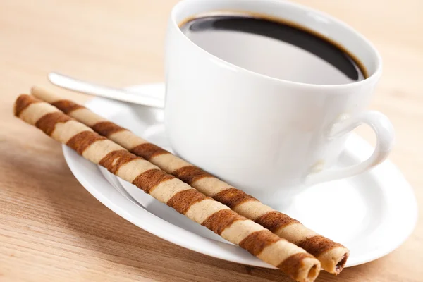 Kaffee-Brötchen und Tasse — Stockfoto