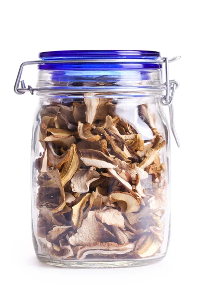 Gedroogde champignons in pot — Stockfoto