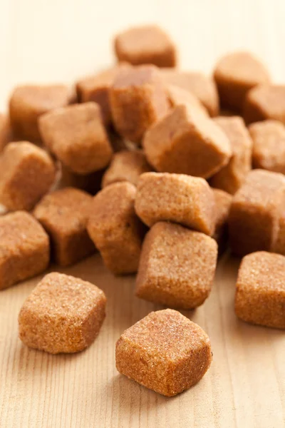 Cubos marrones de azúcar — Foto de Stock