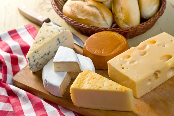Still life with cheeses — Stock Photo, Image