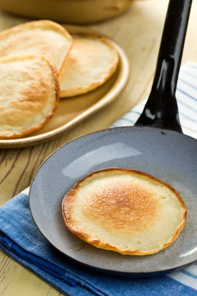 Tasty pancake on pan — Stock Photo, Image