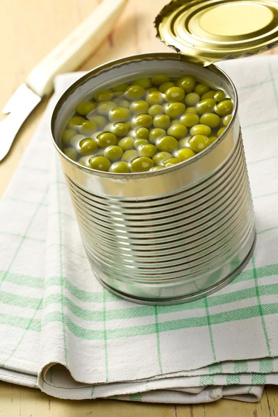 Canned green peas — Stock Photo, Image