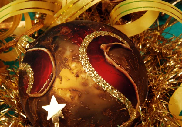 Kerstballen en andere decoratie — Stockfoto