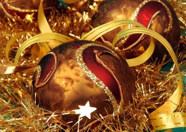 Kerstballen en andere decoratie — Stockfoto