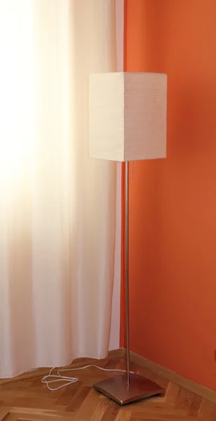 立っている白いランプ — ストック写真