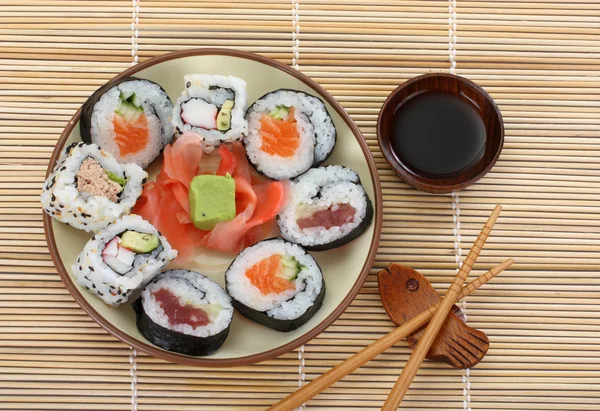 Sushi and chopsticks — Stock Photo, Image