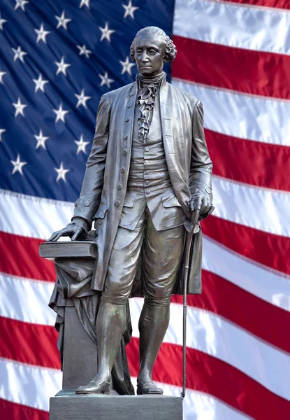 Grön trafik signalljus med tecken雕像的乔治 · 华盛顿. — 图库照片