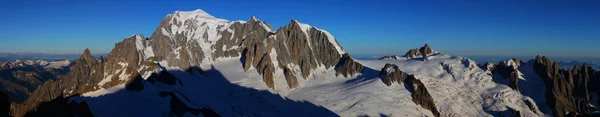 Panorama de mont blanc — Fotografia de Stock