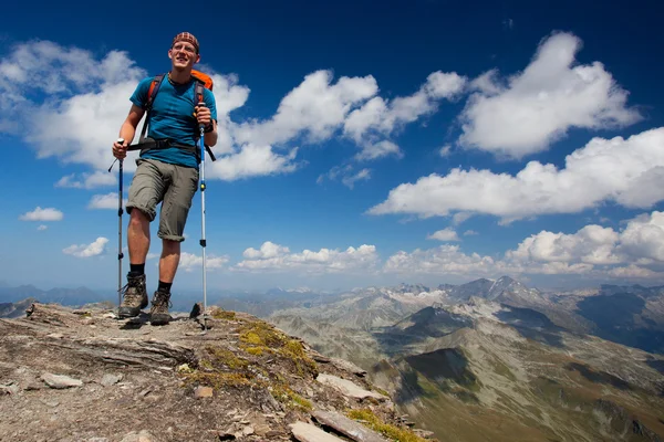 Escursionista di montagna — Foto Stock