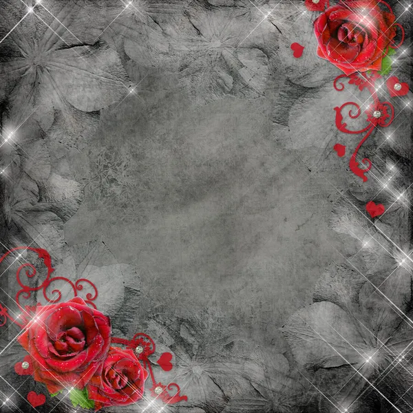Gratulationskort med röda rosor och hjärtan på grå bakgrund — Stockfoto