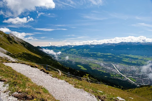Alpine bergen — Stockfoto