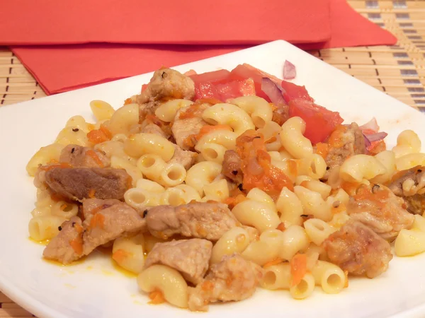 Läcker hemlagad måltid - pasta med kött — Stockfoto