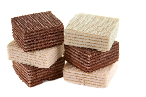 Deliciosos waffles de chocolate isolados no fundo branco — Fotografia de Stock