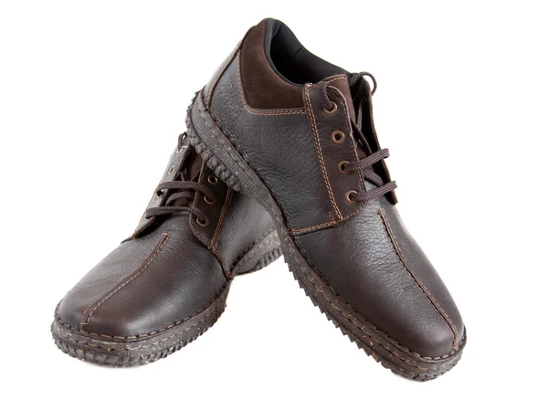 Чоловічі коричневі туфлі ізольовані на білому тлі — стокове фото