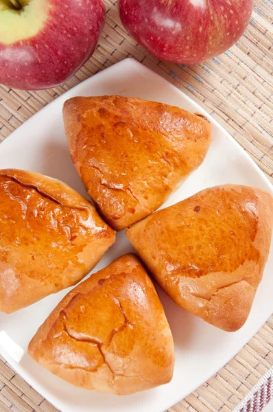 Taze elma ile lezzetli ev yapımı kekler — Stok fotoğraf
