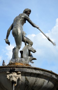 Gdansk şehrin sembolik Neptune anıt