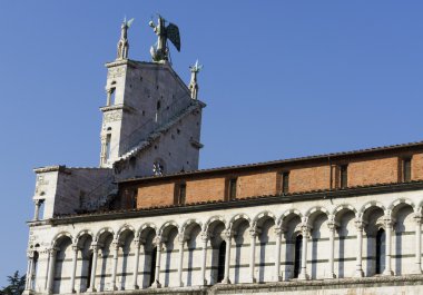 Lucca.