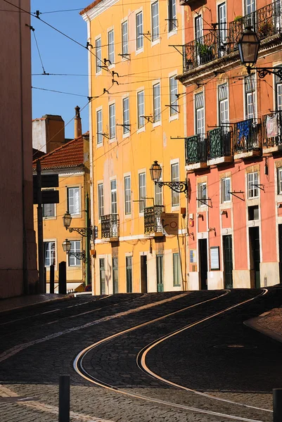 Відрізок часу трамвайні рейки у Лісабоні, Португалія — стокове фото