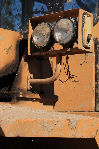 Schwerlast-Baumaschinen auf Baustelle geparkt — Stockfoto