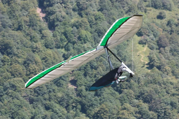 Hang gliding in Slovenia — Stock Photo, Image