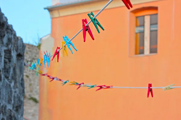 Wäscheklammer in der Kleinstadt Motovun — Stockfoto
