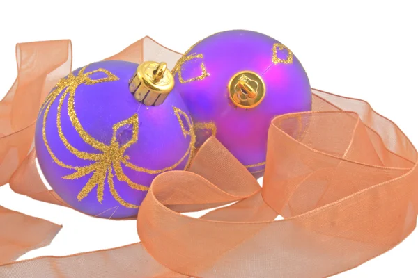 紫罗兰色的圣诞球 — 图库照片