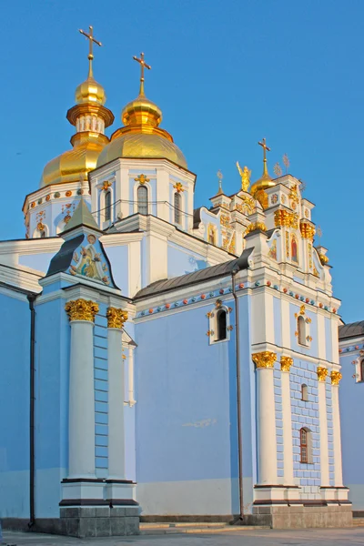 Copas doradas de San Miguel en la catedral — Foto de Stock