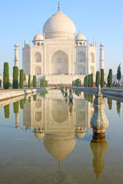 taj mahal at sunrise görünümünü