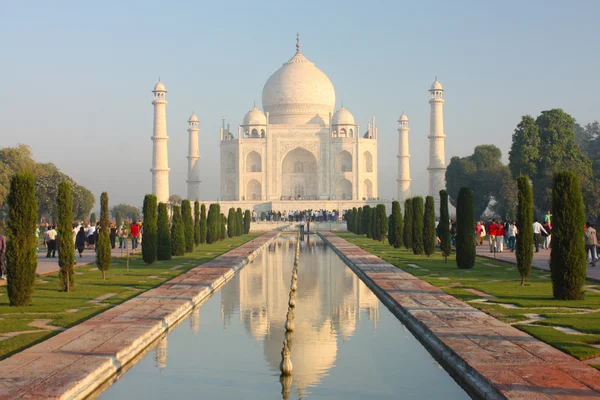 Weergave van taj mahal bij zonsopgang — Stockfoto