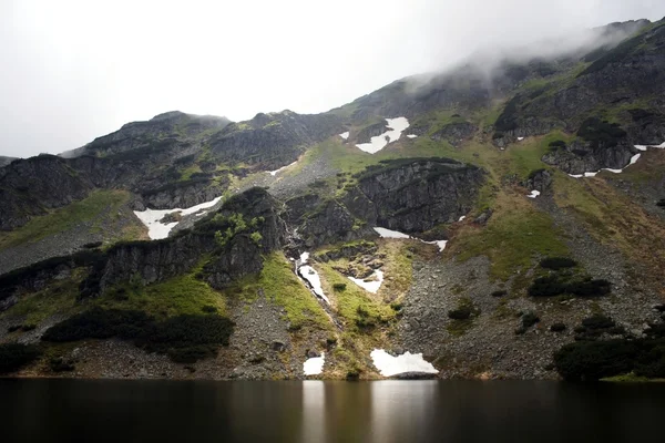 Moutains pond — Stock Photo, Image