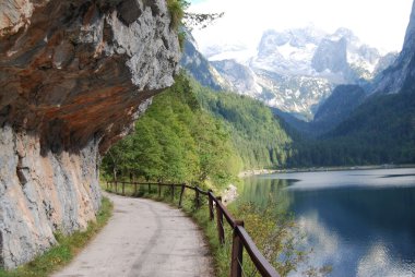 vorderer gosausee dachstein dağların yakınında, manzara