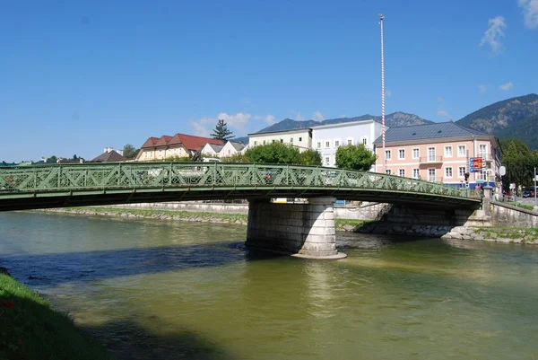 Vue du pont Kaiserin Elisabeth à Bad Ischl Image En Vente