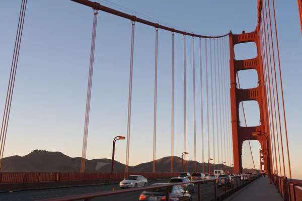 Pedastrian View on Golden Gate bridge — Stock Photo, Image