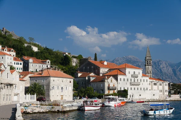 Tiché historické město perast, Černá Hora — Stock fotografie
