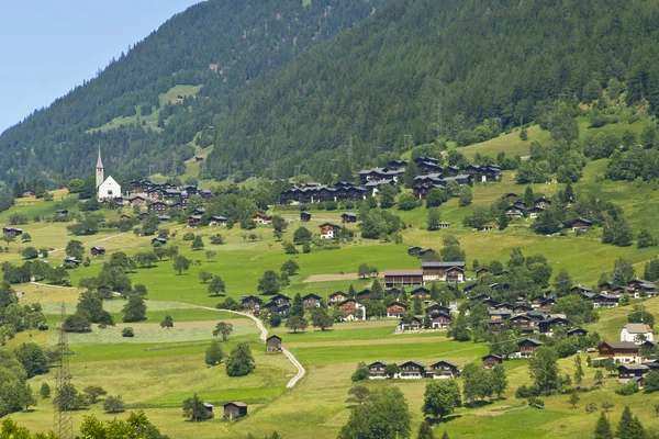 Walserdorf in der Schweiz — Stockfoto