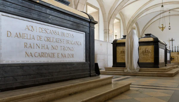 Pantheon portugisiska kungar i kyrkan sao vicente de för en Lissabon, portugal — Stockfoto