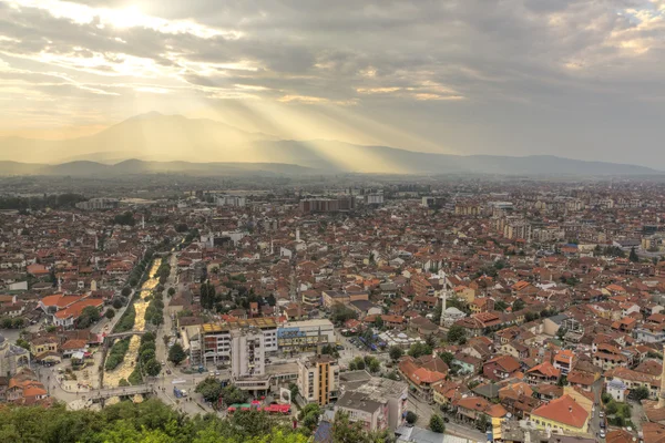Prizrenu-Kosovském při západu slunce — Stock fotografie