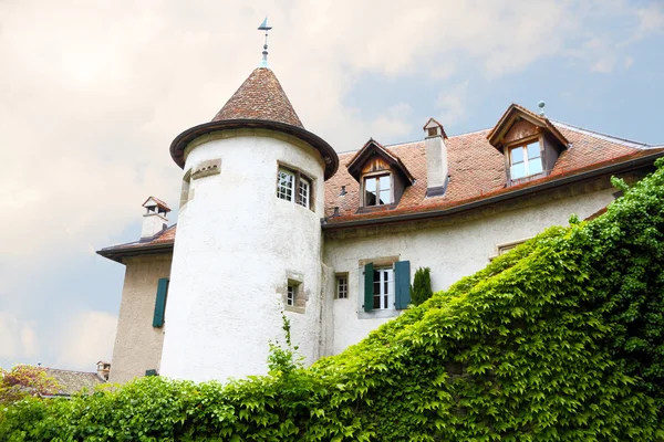 Schloss wie altes Herrenhaus — Stockfoto