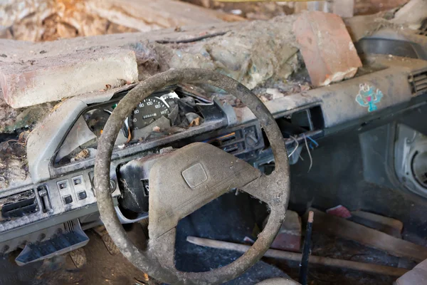 Wrak rozbitego samochodu kokpitu — Zdjęcie stockowe