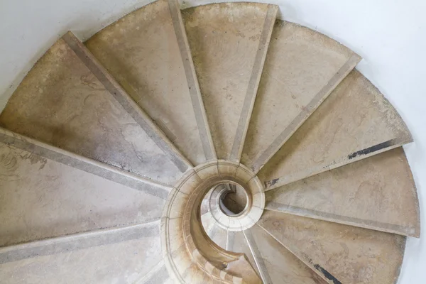 辛特拉国家皇宫的螺旋楼梯 — 图库照片
