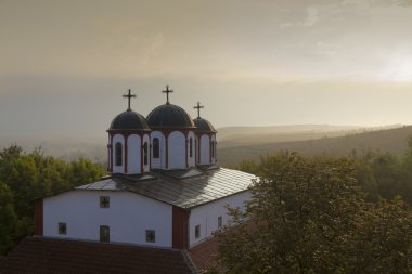 Kilisede altın sabah ışığı