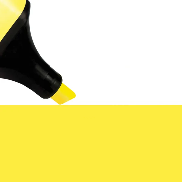 Żółty znacznik malowanie dużych tło, makro na białym tle — Zdjęcie stockowe