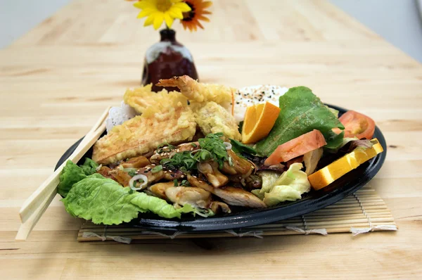 TeriYaki Chicken Combo Plate — Stock Photo, Image