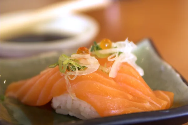 Sushi de salmão — Fotografia de Stock